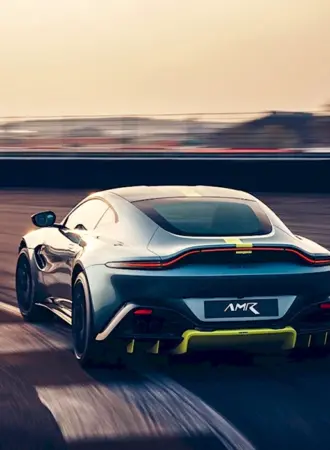 Астон Мартин Vantage 2020