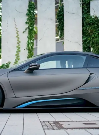 БМВ i8 серая