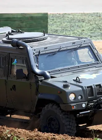 Бронеавтомобиль Iveco LMV