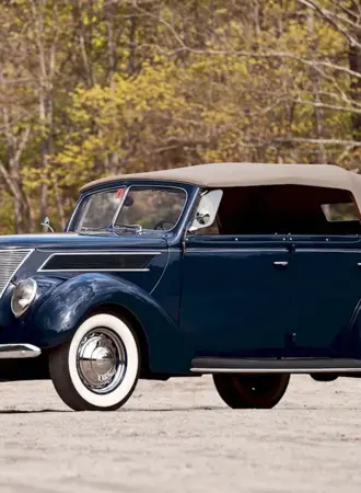 Ford v8 Deluxe Phaeton