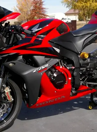 Honda cbr600rr Red