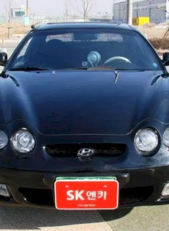Hyundai Tiburon с круглыми фарами