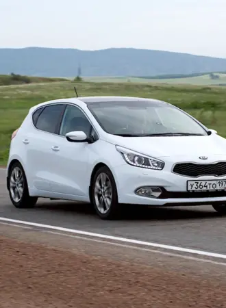 Kia Ceed 2012 белая