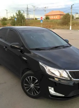 Kia Rio 2013 черная