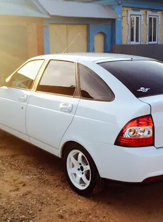 Lada Priora хэтчбек