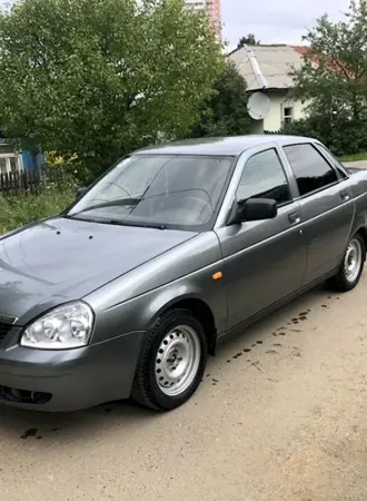 Лада Приора седан серая