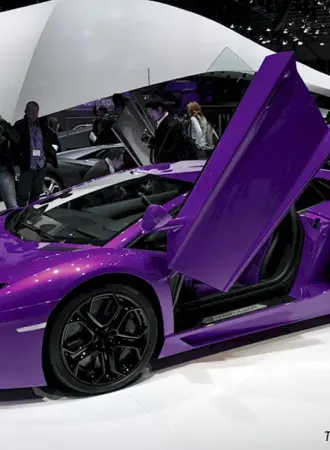 Lamborghini Aventador lp700-4 фиолетовый