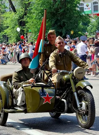 М72 парад Победы