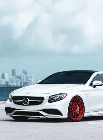 Mercedes Benz s63 AMG