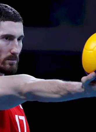 Михайлов волейболист