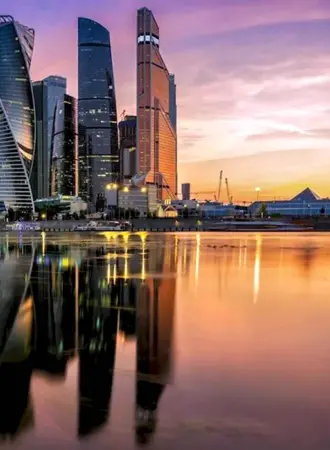 Москоу - Сити небоскребы река.