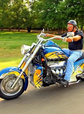 Мотоцикл Boss Hoss v8