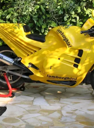 Мотоцикл Lamborghini v4 1000 caramelo
