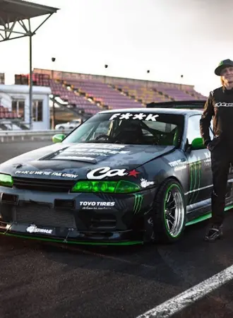 Nissan Skyline r32 Цареградцев