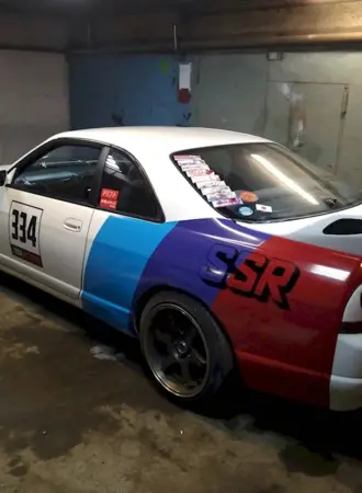 Nissan Skyline r33 винил