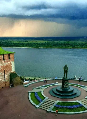 Нижегородский Кремль памятник Чкало