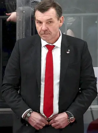 Олег Знарок тренер