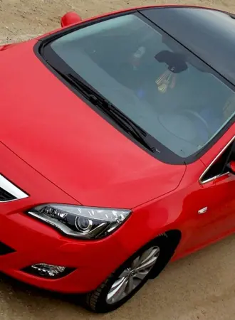 Opel Astra GTC С панорамной крышей