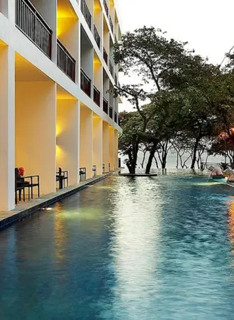 Отель cosy Beach Hotel