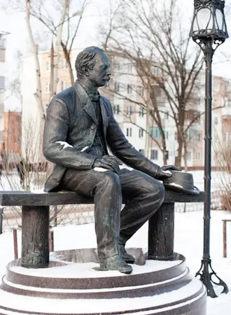 Памятник Лыжину в Ивантеевке