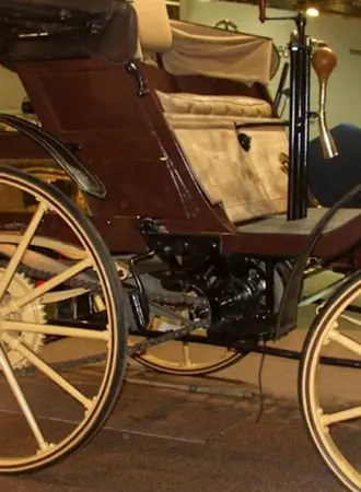 Первый российский автомобиль Яковлева и фрезе 1896