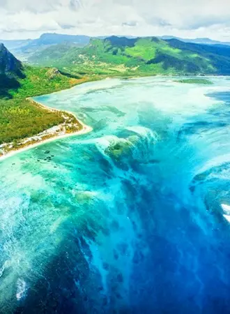Подводный водопад Ле-Морн-Брабан Маврикий