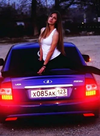 Приора и девушка