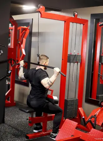 Pulldown Machine тренажер