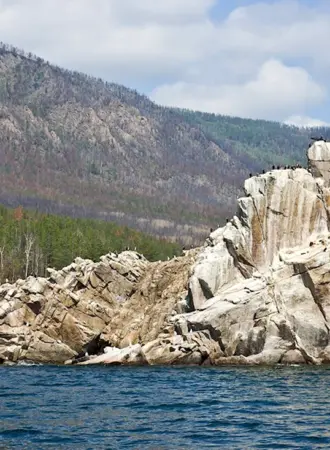 Скала Бакланий камень Байкал