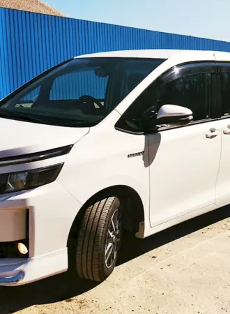 Toyota Voxy 2014 Hybrid