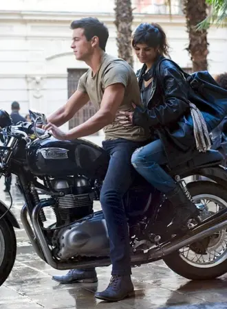 Triumph Bonneville три метра над уровнем
