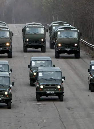 Военная автомобильная колонна
