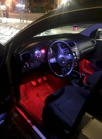 VW Polo sedan подсветка ног