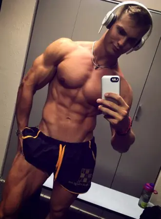 Daniel Peyer селфи