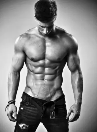 Dominic Bettray торс