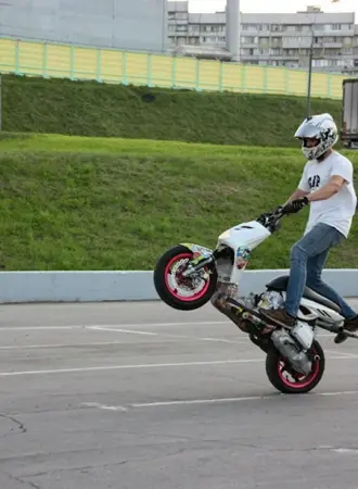 Honda Dio стант