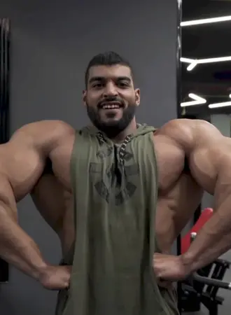 Mohamed Zakaria бодибилдер