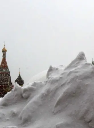 Москва снежный коллапс Кремль