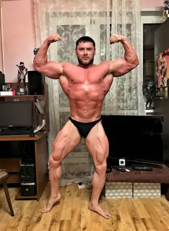 Никита Вяхирев бодибилдер натурал