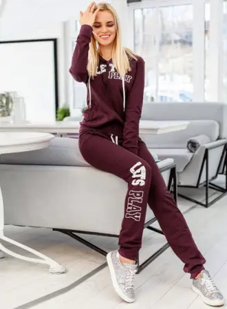 Спортивный костюм женский