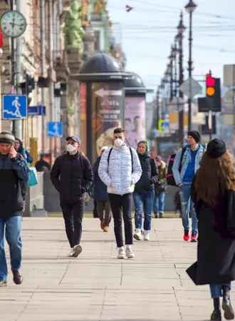 Туристы Невский проспект Санкт-Петербург