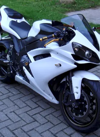 Yamaha r1