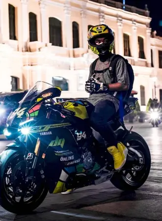 Yamaha r6 байкер