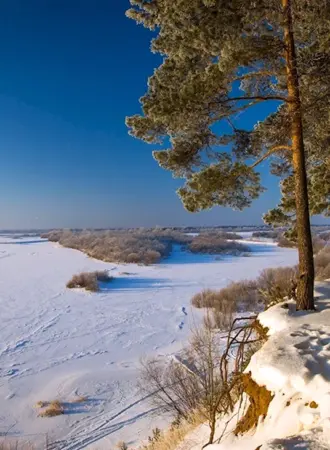 Зимняя река Волга